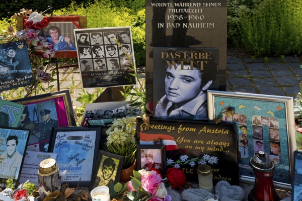 Elvis Stele on Elvis Presley Square, memorial to Elvis Presley with messages from his fans from all over the world, Bad Nauheim, Hesse, Germany