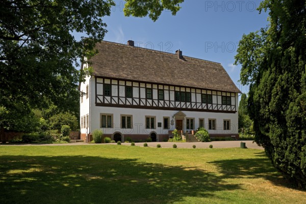 Münchhausen Castle, a former manor house, today town hall, birthplace of Münchhausen, Bodenwerder, Weserbergland, Lower Saxony, Germany
