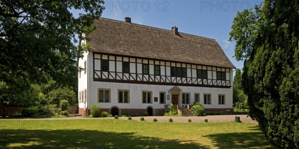 Münchhausen Castle, a former manor house, today town hall, birthplace of Münchhausen, Bodenwerder, Weserbergland, Lower Saxony, Germany