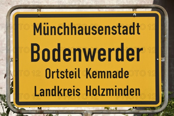 Münchhausenstadt Bodenwerder, official addition to the name on the town sign of the district of Kemnade, Lower Saxony, Germany