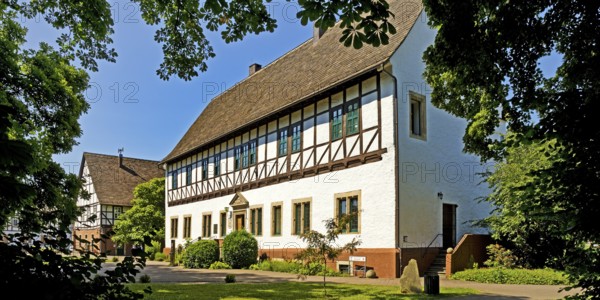Münchhausen Castle, a former manor house, today town hall, birthplace of Münchhausen, Bodenwerder, Weserbergland, Lower Saxony, Germany