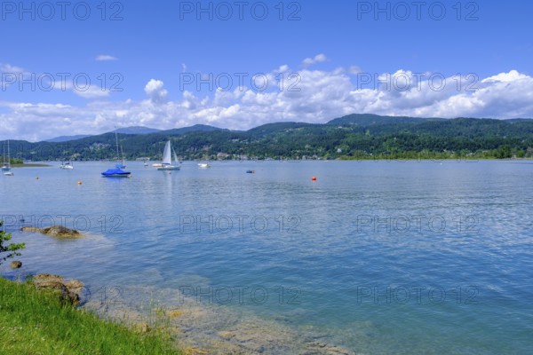 Teixlbucht bathing beach, on Lake Lake Wörth, near Unterdellach, southern shore, Carinthia, Austria