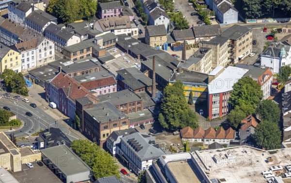 Aerial view, Haus der Gesundheit, former factory of the Berg company with chimney, now part of the EntwicklungsCentrum und GründerCentrum, Deutsche Bank building, Knapper Straße corner Kindergäßchen, Lüdenscheid-Stadt, Lüdenscheid, Sauerland, North Rhine-Westphalia, Germany, DE, Europe, aerial view, aerial photography, aerial photography, Märkischer Kreis, overview, bird's-eye view, birds-eyes view, overview