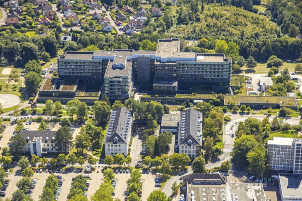 Aerial photo, Klinikum Lüdenscheid Märkische Kliniken, Piepersloh, Lüdenscheid, Sauerland, North Rhine-Westphalia, Germany, DE, Europe, healthcare, hospital, clinic, clinic, hospital, hospital, aerial photography, aerial photography, aerial photography, medical facility, medical aid, Märkischer Kreis, overview, bird's eye view, birds-eyes view, overview, medical care