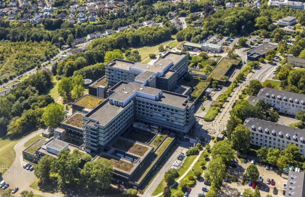 Aerial photo, Klinikum Lüdenscheid Märkische Kliniken, Piepersloh, Lüdenscheid, Sauerland, North Rhine-Westphalia, Germany, DE, Europe, healthcare, hospital, clinic, clinic, hospital, hospital, aerial photography, aerial photography, aerial photography, medical facility, medical aid, Märkischer Kreis, overview, bird's eye view, birds-eyes view, overview, medical care