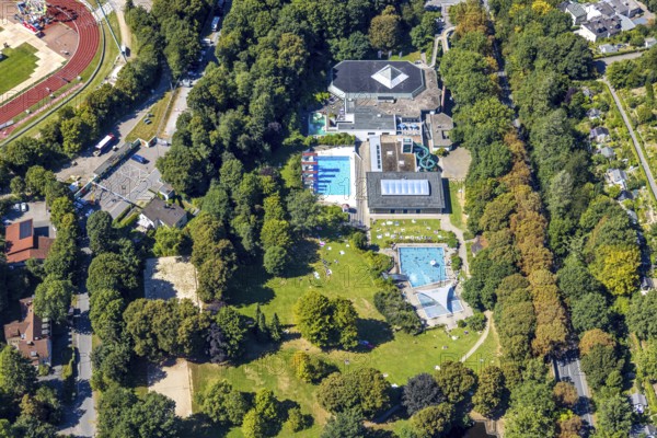 Aerial view, outdoor swimming pool Nattenberg, swimming pool with bathers and eight diving boards, Lüdenscheid city, Lüdenscheid, Sauerland, North Rhine-Westphalia, Germany, bathing establishment, bathing resort, DE, Europe, outdoor pool, leisure activities, indoor pool, aerial view, aerial photography, aerial photography, Märkischer Kreis, swimming pool, swimming pool, overview, bird's-eye view, overview