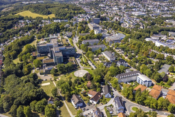Aerial view, Klinikum Lüdenscheid Märkische Kliniken und Sportklinik Hellersen, Piepersloh, Lüdenscheid, Sauerland, North Rhine-Westphalia, Germany, DE, Europe, healthcare, hospital, clinic, clinic centre, hospital, aerial photograph, aerial photography, aerial photography, medical facility, medical aid, Märkischer Kreis, overview, bird's-eye view, bird's-eye view, overview, medical care