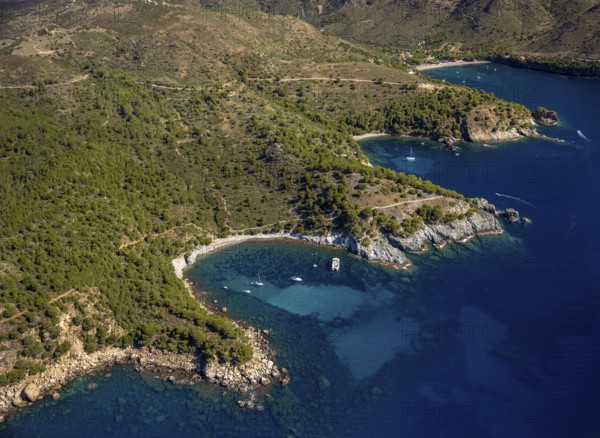 Bays for sailboats and divers, Mediterranean Bay of Roses, blue water, Roses, Costa Brava, Catalonia, Spain, Europe, aerial view, birds-eyes view, aerial photography, aerial photography, overview, bird's eye view, aerial photos of Spain