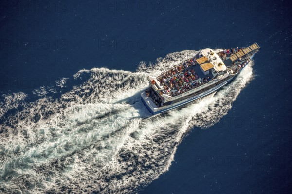 Excursion boat to Cap Norfeu, Cap de Creuers Cadaques, Mediterranean Bay of Roses, blue water, Roses, Costa Brava, Catalonia, Spain, Europe, aerial view, birds-eyes view, aerial photography, aerial photography, aerial photography, overview, bird's eye view, aerial photos of Spain