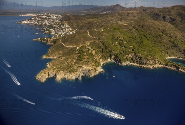 Bays for sailboats and divers, Mediterranean Bay of Roses, blue water, Roses, Costa Brava, Catalonia, Spain, Europe, aerial view, birds-eyes view, aerial photography, aerial photography, overview, bird's eye view, aerial photos of Spain