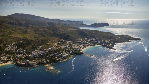 Mediterranean Bay of Roses, blue water, Roses, Costa Brava, Catalonia, Spain, Europe, aerial view, birds-eyes view, aerial photography, aerial photography, overview, overview, bird's eye view, aerial photos of Spain