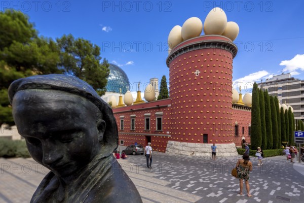 Dali Museum, Dali Museum in Figueres, entrance to the museum in the Torre Gorgot, Figueres, Figueras, Catalonia, Spain, Europe, aerial view, birds-eyes view, aerial photography, aerial photography, overview, bird's eye view