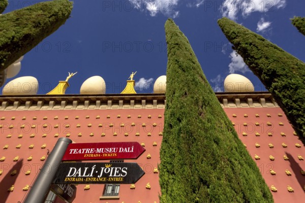 Dali Museum, Dali Museum in Figueres, detail with blue cloudy sky, Figueres, Figueras, Catalonia, Spain, Europe, aerial view, birds-eyes view, aerial photography, aerial photography, overview, bird's eye view