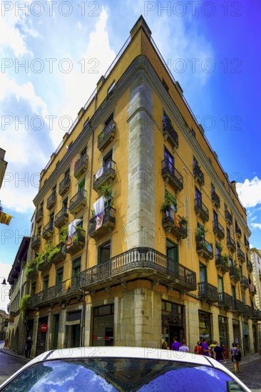 Classic residential building in the old town centre of Girona, Cataluña, Gerona, Catalonia, Spain, Girona, Cataluña, Europe, aerial view, birds-eyes view, aerial photography, aerial photography, overview, bird's eye view