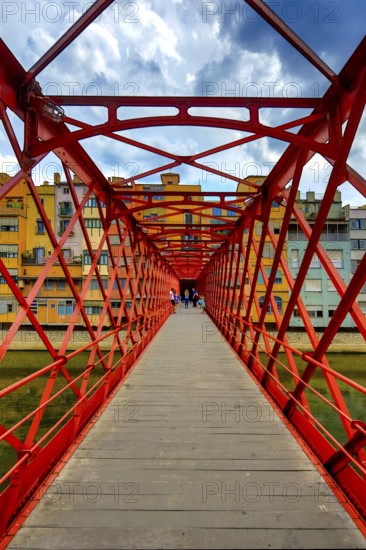 Red bridge over the river Onyar built by the Eiffel company, Girona, Cataluña, Gerona, Catalonia, Spain, Cataluña, Europe, aerial view, birds-eyes view, aerial photography, aerial photography, aerial photography, overview, bird's eye view