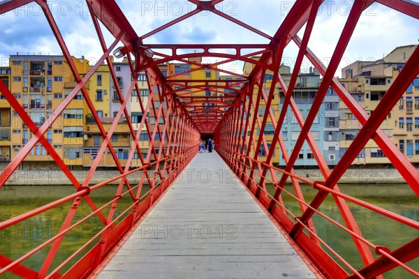 Red bridge over the river Onyar built by the Eiffel company, Girona, Cataluña, Gerona, Catalonia, Spain, Cataluña, Europe, aerial view, birds-eyes view, aerial photography, aerial photography, aerial photography, overview, bird's eye view