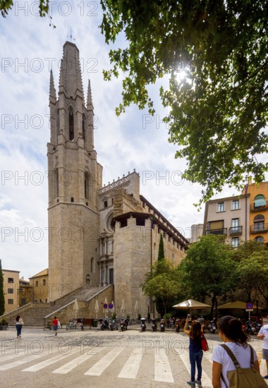 San Feliu, Church of Sant Felix, Inglesia de Sant Felix, Girona, Cataluña, Gerona, Catalonia, Spain, Cataluña, Europe, aerial view, birds-eyes view, aerial photography, aerial photography, aerial photography, overview, bird's eye view