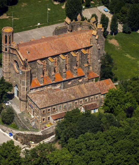 Esglesia Sant Joan les Fonts, Monestir de Sant Joan les Fonts with the three-nave Romanesque church, Sant Joan les Fonts, Costa Brava, Catalonia, Spain, Europe, aerial view, birds-eyes view, aerial photography, aerial photography, overview, overview, bird's eye view, aerial photos of Spain