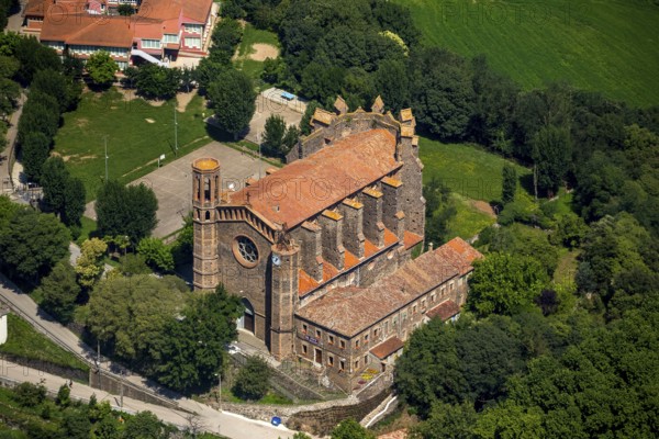 Esglesia Sant Joan les Fonts, Monestir de Sant Joan les Fonts with the three-nave Romanesque church, Olot, Costa Brava, Catalonia, Spain, Europe, aerial view, birds-eyes view, aerial photography, aerial photography, overview, overview, bird's eye view, aerial photos of Spain
