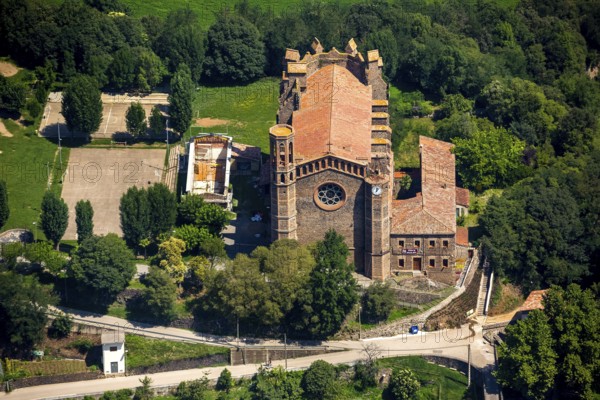 Esglesia Sant Joan les Fonts, Monestir de Sant Joan les Fonts with the three-nave Romanesque church, Sant Joan les Fonts, Costa Brava, Catalonia, Spain, Europe, aerial view, birds-eyes view, aerial photography, aerial photography, overview, overview, bird's eye view, aerial photos of Spain