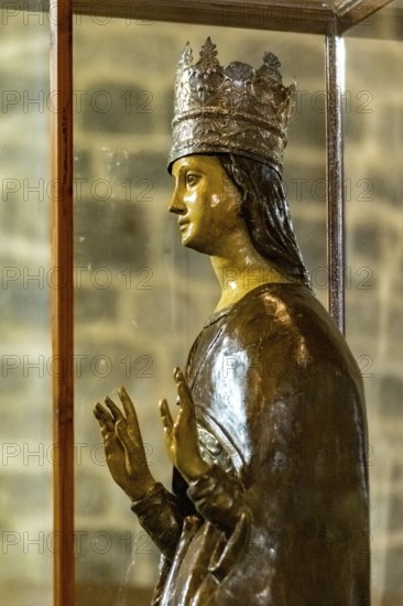 Sardinia, Madonna figure with crown, Santissima TrinitÃƒÂ di Saccargia, Romanesque church, Codrongianos, Europe, Province of Sassari, Italy, abbey church, place of worship, chiesa, religious community, place of worship, holy site, IT, church, church community, denomination, travel, destination, religion, religious site, sightseeing, tourism