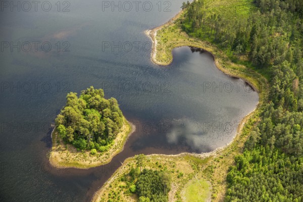 Lakeland, Pomerania, reflection, wooded island, ChoÅ'nica, Baltic Sea coast, pomorskie, Poland, Chosnica, PL, Europe, aerial view, birds-eyes view, aerial photography, aerial photography, overview, bird's eye view, northern Poland