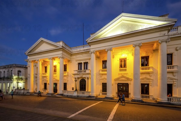 Neoclassical Marti Library in the centre of Santa Clara, Biblioteca Marti, Streetlife in the city centre of Santa Clara at the Parque de Santa Clara, Santa Clara, Cuba, Villa Clara