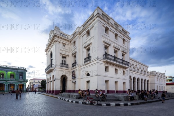 Teatro La Caridad, Theatre La Caridad, Streetlife in the city centre of Santa Clara at the Parque de Santa Clara, Teatro la Caridad, Municipal Theatre, Santa Clara, Cuba, Villa Clara