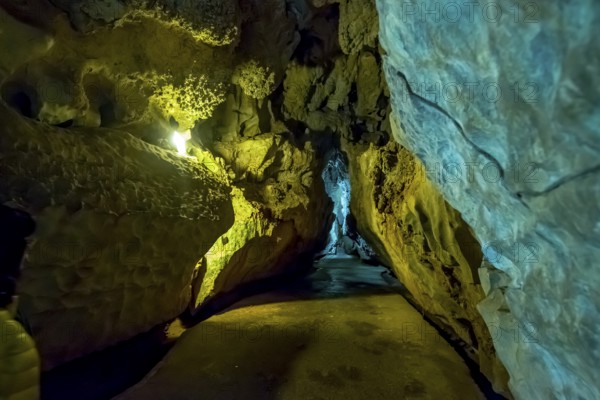 Caves of the Indios, Cueva del Indio, underground caves with a watercourse river open to tourists, Viñales, Cuba, Central America, Cuba, Caribbean