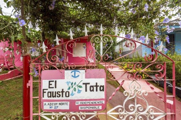 Pink coloured house with stairs, casa particular, private living in Cuba, El Fausto Tata, Viñales, Cuba, Pinar del Río, Cuba, Viñales, Pinar del Río