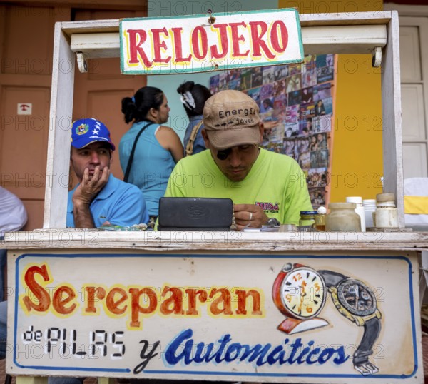 Watchmaker on the street uin Vinales, Viñales, Cuba, Pinar del Río, Cuba, Viñales, Pinar del Río
