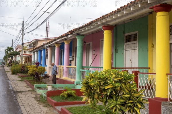 Single-family terraced houses with columns, Spanish-style houses, Viñales, Cuba, Pinar del Río, Cuba, Viñales, Pinar del Río
