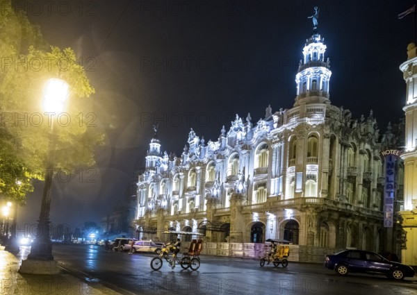 Teatro Nacional, Grand Theatre de Habana, Grand Theatre of Havana by night, Havana, La Habana, Cuba, Cuba, Central America