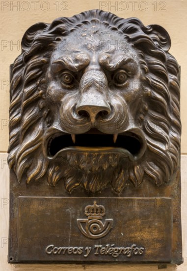 Tourist group in front of a bronze letterbox in the shape of a lion, Correos y Telegraficos, La Habana, Cuba, Caribbean, Central America, Cuba, Europe, aerial view, birds-eyes view, aerial photography, aerial photography, overview, bird's eye view