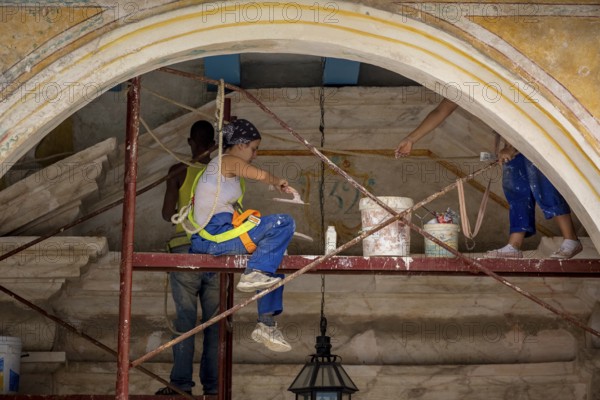 Restoration work on an old colonial house in Old Havana, La Habana, Cuba, Caribbean, Central America, Cuba, Europe, aerial photo, birds-eyes view, aerial photography, aerial photography, overview, bird's eye view