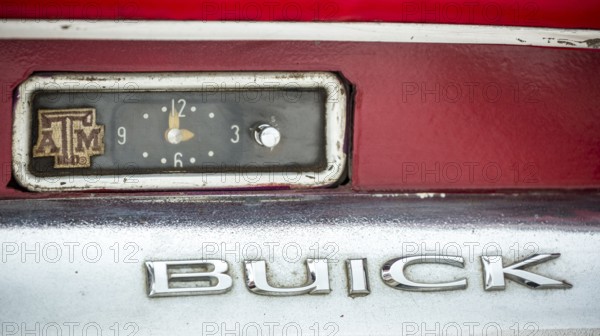 Dashboard of an old Buick road cruiser in Cuba with old car clock, La Habana, Cuba, Caribbean, Central America, Cuba, Europe, aerial photo, birds-eyes view, aerial photography, aerial photography, overview, bird's eye view