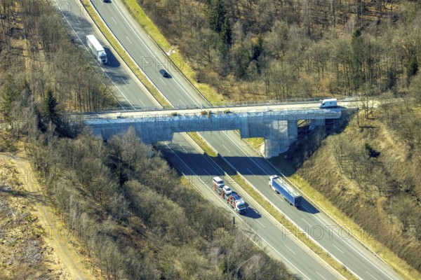 Aerial view, renovation of a bridge over the A4 motorway, Am Eichstrauch, Gerlingen, Wenden, Sauerland, North Rhine-Westphalia, Germany, DE, Europe, aerial view, aerial photography, aerial photography, overview, bird's-eye view, overview