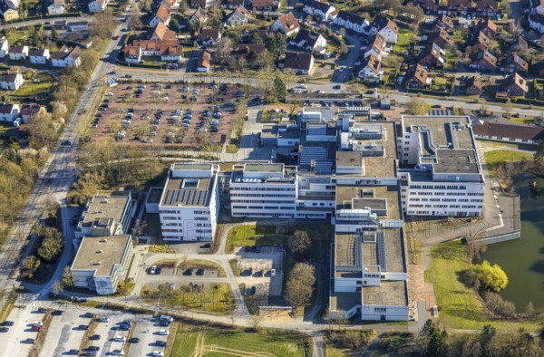 Aerial view, Klinikum Soest and car parks, Soest, Soester Börde, North Rhine-Westphalia, Germany, DE, Europe, healthcare, hospital, helipad, clinic, hospital, hospital, aerial photography, aerial photography, aerial photography, medical facility, medical assistance, overview, bird's-eye view, overview, medical care