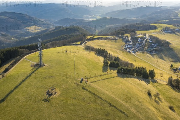 Aerial view, local view with distant view, observation tower Schomberg Richtfunkturm, Wildewiese-Homert called main ridge of the Homertrücken, forest area with forest damage, ski area in winter, Wildewiese, Sundern, Sauerland, North Rhine-Westphalia, Germany, viewing platform, DE, Europe, aerial view, aerial photography, aerial photography, Schombergturm, ski area, overview, bird's-eye view, overview