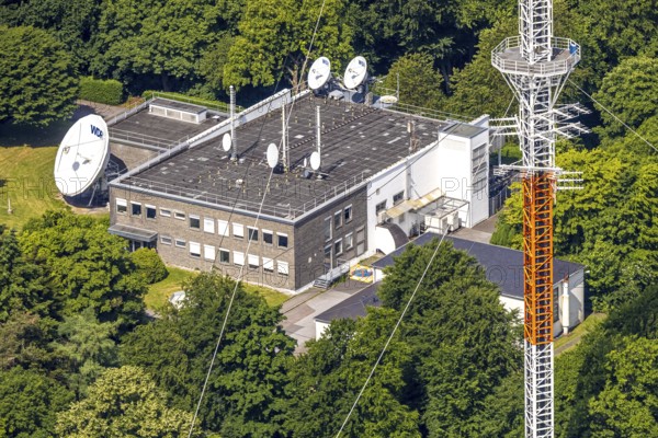 Aerial photo, radio masts Westdeutscher Rundfunk transmitter Langenberg in nature reserve, WDR satellite dish, Oberbonsfeld, Velbert, Ruhr area, North Rhine-Westphalia, Germany, DE, Europe, Langenberg, aerial photo, aerial photography, aerial photography, overview, bird's-eye view, birds-eyes view, overview