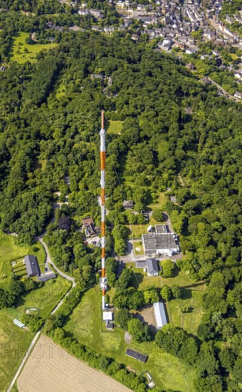 Aerial photo, radio masts Westdeutscher Rundfunk transmitter Langenberg in nature reserve, WDR satellite dish, Oberbonsfeld, Velbert, Ruhr area, North Rhine-Westphalia, Germany, DE, Europe, Langenberg, aerial photo, aerial photography, aerial photography, overview, bird's-eye view, birds-eyes view, overview