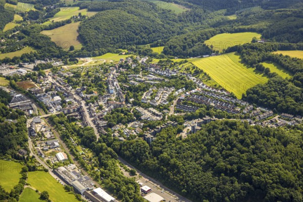 Aerial view, residential area, view of Oberbonsfeld district, terraced house, residential estate Paul-Polzenberg-Weg, fields and wooded area, Langenberg, Velbert, Ruhr area, North Rhine-Westphalia, Germany, DE, Europe, property tax, real estate, aerial view, aerial photography, aerial photography, overview, bird's eye view, residential complex, living and life, residential area, quality of life, residential neighbourhood, housing estate, residential district, bird's eye view, overview