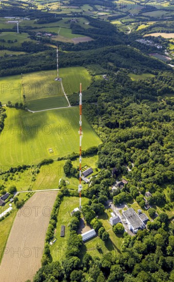 Aerial photo, radio masts Westdeutscher Rundfunk transmitter Langenberg in nature reserve, WDR satellite dish, Oberbonsfeld, Velbert, Ruhr area, North Rhine-Westphalia, Germany, DE, Europe, Langenberg, aerial photo, aerial photography, aerial photography, overview, bird's-eye view, birds-eyes view, overview