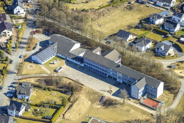 Aerial photo, KGS Kath. Grundschule Gerlingen, Gerlingen, Wenden, Sauerland, North Rhine-Westphalia, Germany, education, educational institution, DE, Europe, educational institute, aerial photography, aerial photography, aerial photography, school, overview, bird's-eye view, birds-eyes view, overview