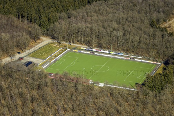 Aerial view, football stadium sports field VSV Wenden 1930 e.V., surrounded by forest, Schönau, Wenden, Sauerland, North Rhine-Westphalia, Germany, DE, Europe, football field, football stadium, aerial view, aerial photography, aerial photography, sports, sports facilities, sports field, sports venue, stadium, overview, bird's-eye view, overview