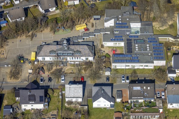 Aerial view, day nursery Unterm Regenbogen, community primary school Hünsborn, Kardinal-Jäger-Straße, Hünsborn, Wenden, Sauerland, North Rhine-Westphalia, Germany, DE, Europe, kindergarten, day nursery, day care centre, day nursery, aerial photography, aerial photography, overview, bird's eye view, overview
