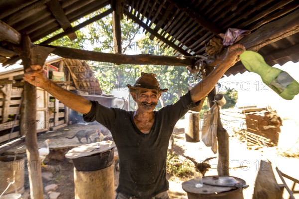 Sugar cane farmer in Valle de los Ingenios, portrait with hat, Trinidad, Cuba, Sancti Spíritus, Cuba, Sancti Spíritus
