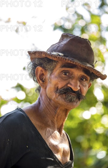 Sugar cane farmer in Valle de los Ingenios, portrait with hat, Trinidad, Cuba, Sancti Spíritus, Cuba, Sancti Spíritus