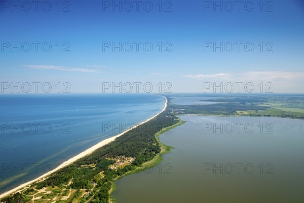 UnieÅ'cie, nest, beach, lagoon-like Jamno, Lake Jamunder, lagoon, Baltic Sea coast, Województwo zachodniopomorskie, Poland, Uniescie, Województwo zachodniopomorskie, PL, Europe, aerial photo, birds-eyes view, aerial photography, overview, bird's-eye view, northern Poland