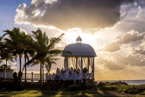 Wedding pavilion on the beach of Varadero with sunset in the hotel complex PARADISUS VARADERO RESORT SPA, Varadero, Cuba, Matanzas, Cuba, Central America